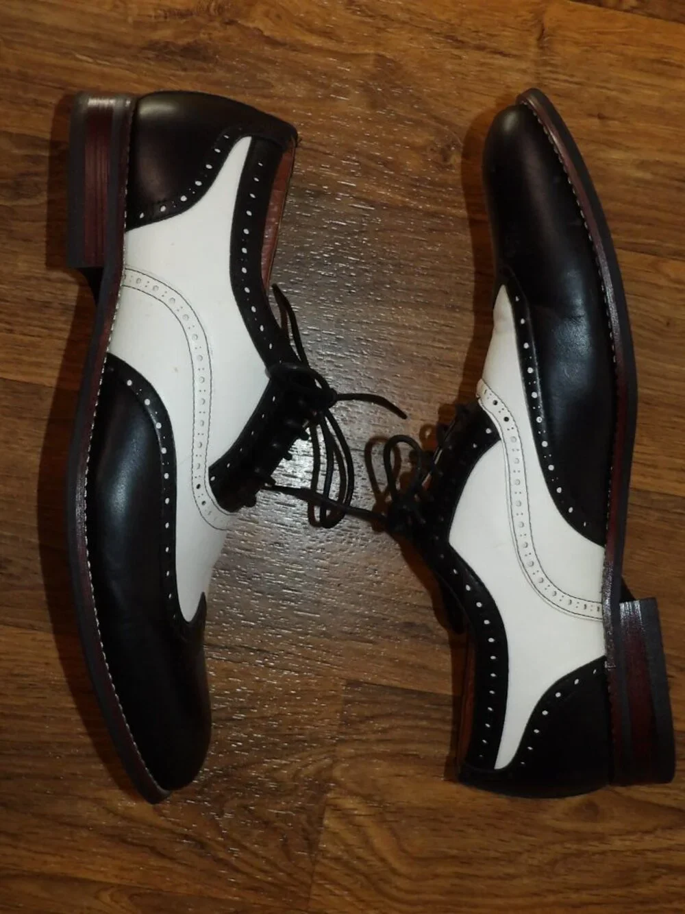Ferro Aldo Black and White Two Tone Wingtip Oxford Shoes Size 9.5